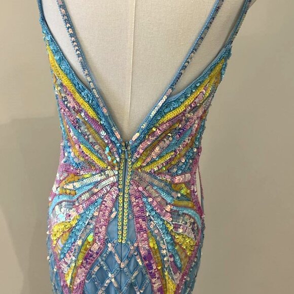 Aleta Form Fitting Gown size 00 - Picture 5 of 7